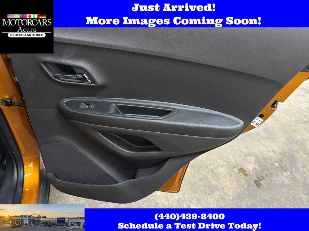 Used 2017 Chevrolet Trax LT w/ Sun & Sound Package FWD image 18