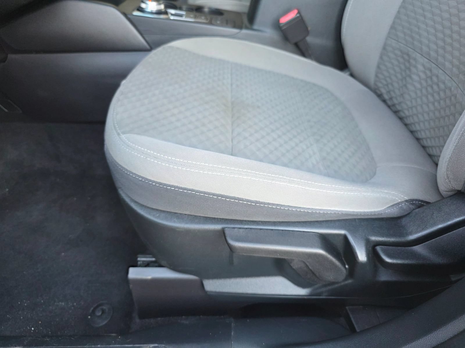 Used 2021 Ford Escape SE FWD image 26