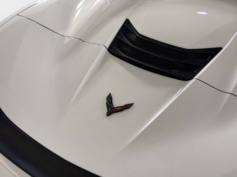 Used 2025 Chevrolet Corvette Z06 RWD image 18