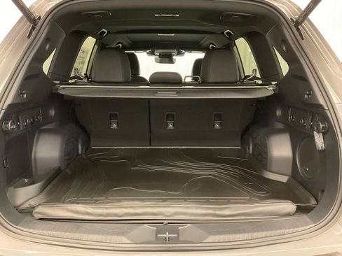 New 2026 Subaru Forester Premium AWD/4WD image 36