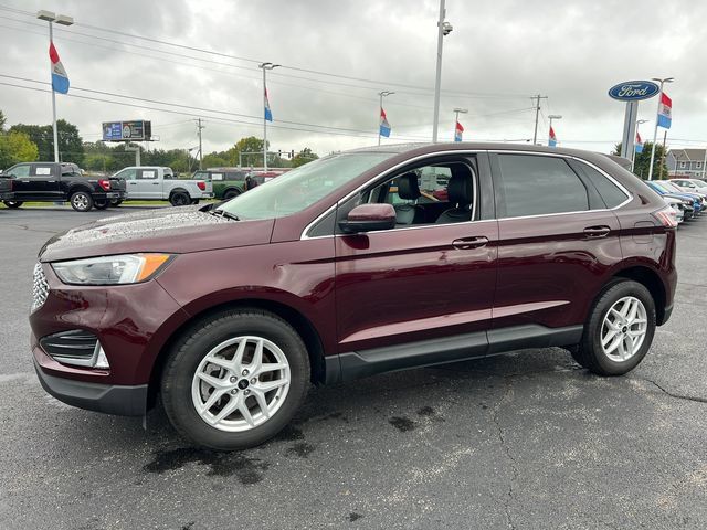 Certified 2024 Ford Edge SEL w/ Convenience Package AWD/4WD image 3