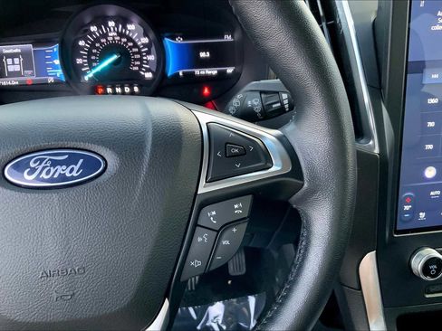 Used 2022 Ford Edge Titanium image 23