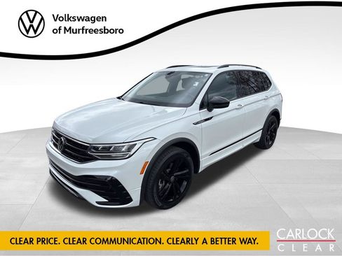 Certified 2023 Volkswagen Tiguan SE R-Line image 1