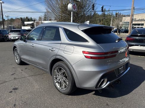 Used 2025 Genesis GV70 2.5T w/ Select Package image 5