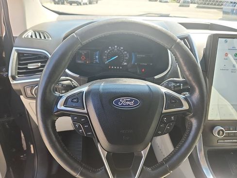 Used 2021 Ford Edge Titanium FWD image 13