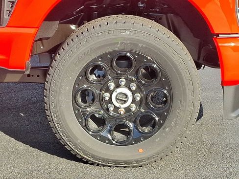 New 2026 Ford F350 Lariat w/ Black Appearance Package image 7