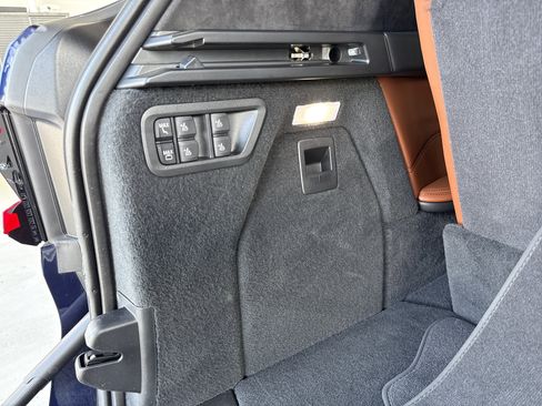 Used 2023 BMW X7 xDrive40i w/ Executive Package AWD/4WD image 13