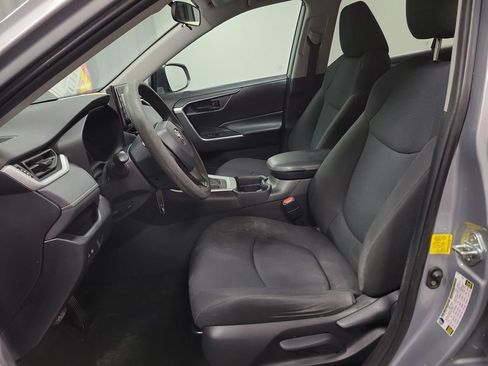 Used 2020 Toyota RAV4 LE w/ All Weather Liner Package FWD image 13