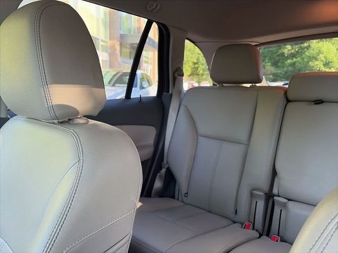 Used 2014 Ford Edge SEL w/ Equipment Group 205A FWD image 6
