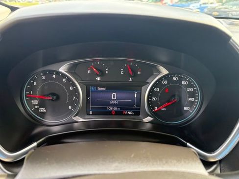 Used 2022 Chevrolet Equinox LT w/ Driver Convenience Package image 21