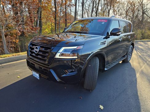 Certified 2024 Nissan Armada SL w/ Midnight Edition Package image 5