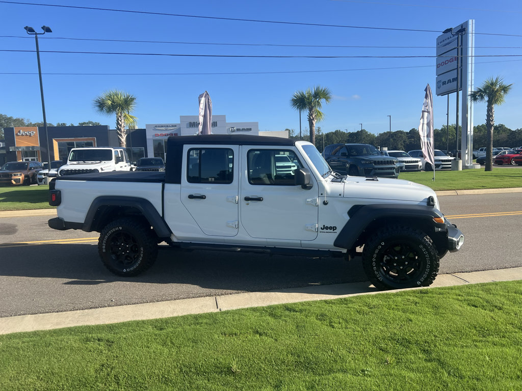Certified 2023 Jeep Gladiator Sport w/ Trailer Tow Package AWD/4WD image 2