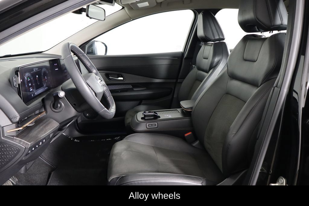 Used 2024 Nissan Ariya AWD image 14