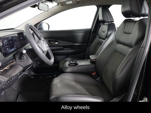 Used 2024 Nissan Ariya AWD image 14