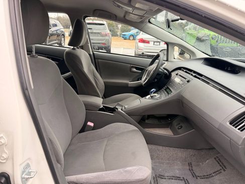 Used 2011 Toyota Prius Two image 19