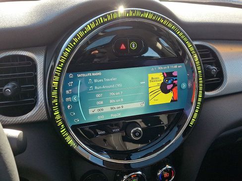 Certified 2024 MINI Cooper 2-Door Hardtop image 18