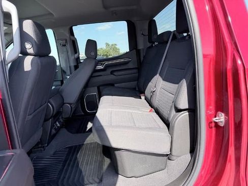 Used 2023 Chevrolet Silverado 1500 LT AWD/4WD image 10