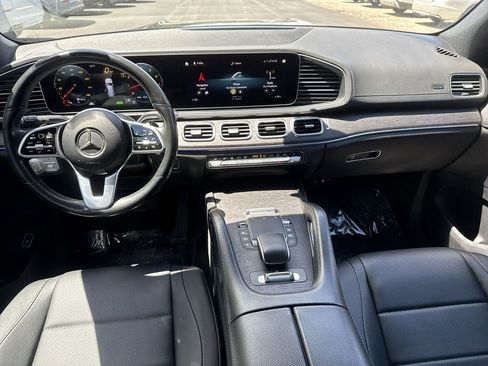 Used 2022 Mercedes-Benz GLS 450 4MATIC image 23