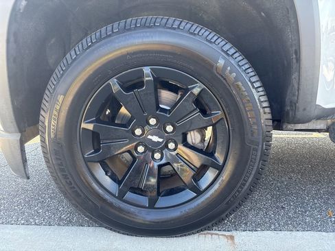 Used 2019 Chevrolet Colorado Z71 w/ LPO, Premium Interior Package image 13