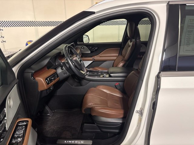 Used 2020 Lincoln Aviator Reserve w/ Equipment Group 202A AWD/4WD image 12