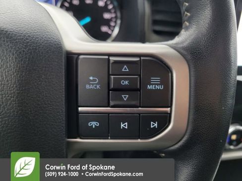 Used 2024 Ford Expedition XLT image 30