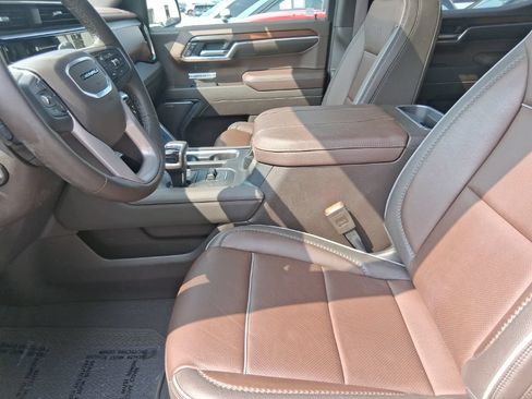 Used 2024 GMC Sierra 1500 Denali w/ Technology Package RWD image 14