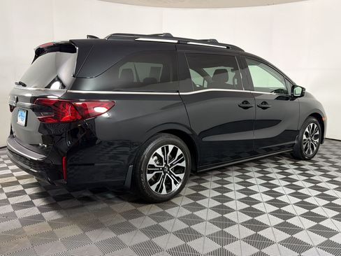 Used 2025 Honda Odyssey Elite image 7