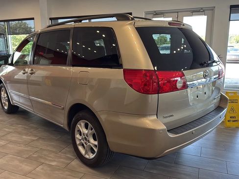 Used 2006 Toyota Sienna XLE Limited w/ XLE Limited Pkg 2 AWD/4WD image 7