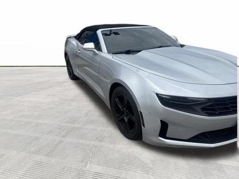Used 2019 Chevrolet Camaro LT RWD image 2