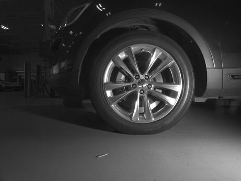 Used 2019 Ford Explorer XLT w/ Equipment Group 202A image 9