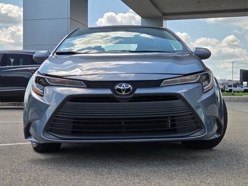 Used 2024 Toyota Corolla LE FWD image 3