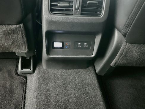 Used 2023 Nissan Rogue SL w/ SL Premium Package FWD image 28