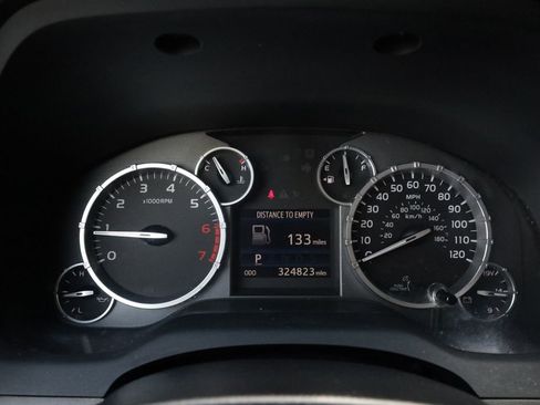Used 2014 Toyota Tundra SR5 w/ SR5 Upgrade Package RWD image 23