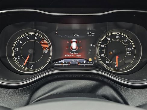 Used 2022 Jeep Cherokee Trailhawk w/ Comfort/Convenience Group image 19