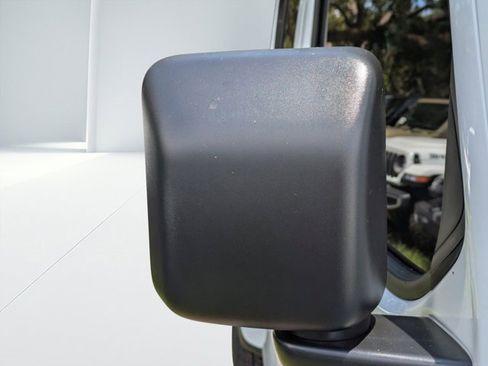 New 2025 Jeep Gladiator Sport image 10