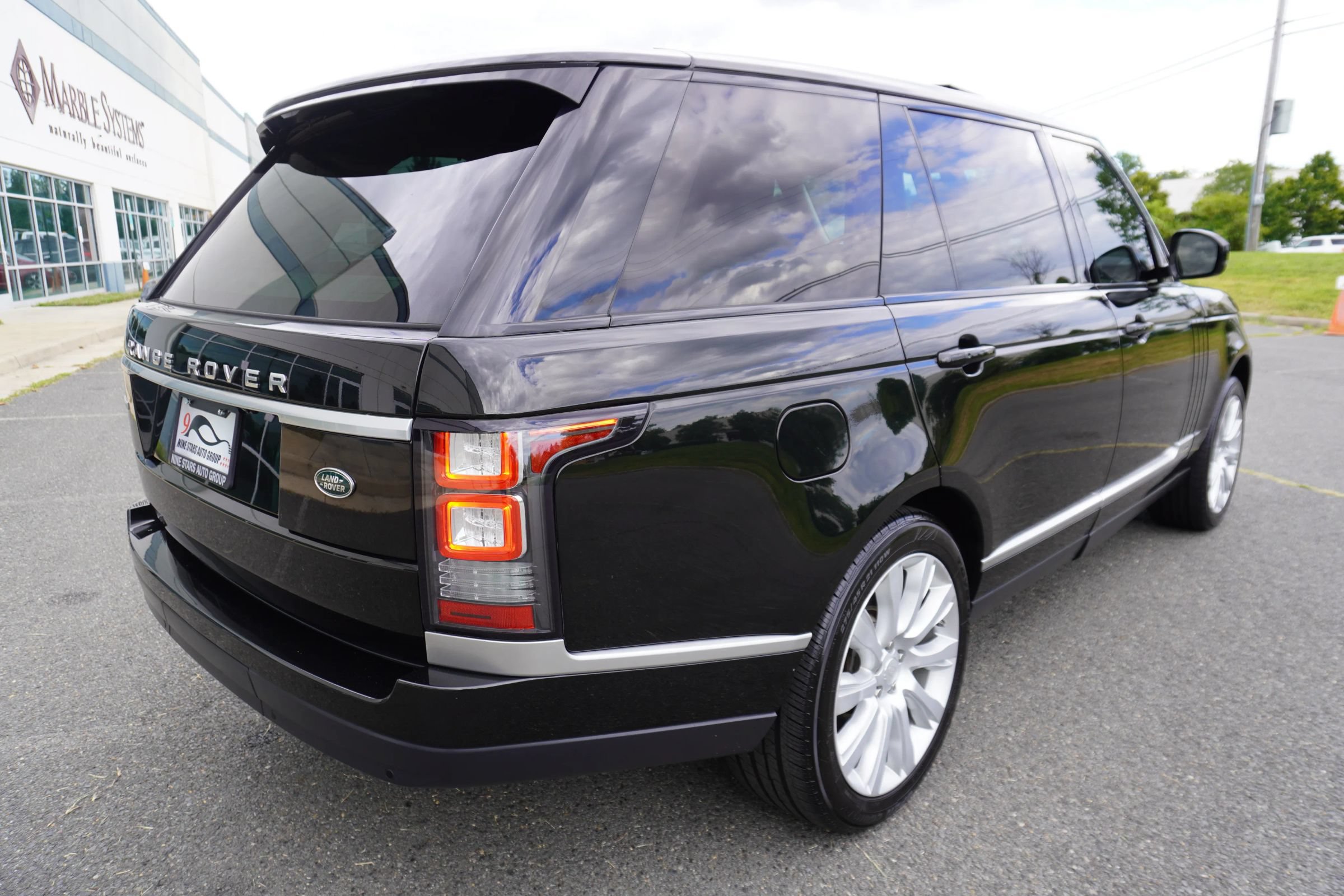 Used 2015 Land Rover Range Rover Long Wheelbase Supercharged AWD/4WD image 7