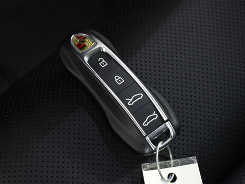 Used 2025 Porsche Taycan 4S image 32