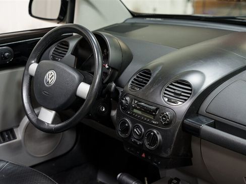 Used 2003 Volkswagen Beetle GLS FWD image 19