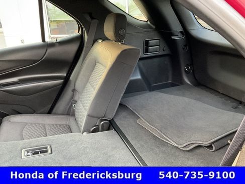 Used 2018 Chevrolet Equinox LT AWD/4WD image 25