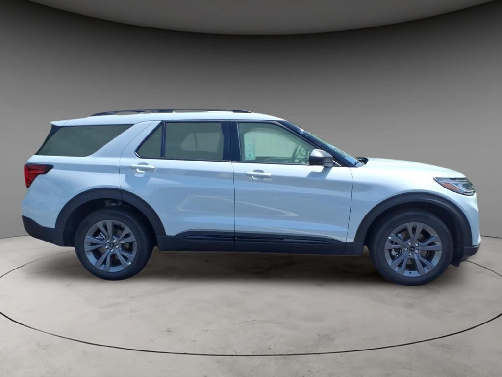 New 2026 Ford Explorer Active w/ Active Comfort Package AWD/4WD image 10