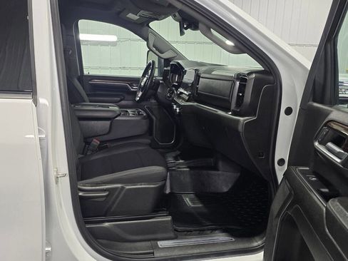 Used 2024 GMC Sierra 3500 SLE image 9