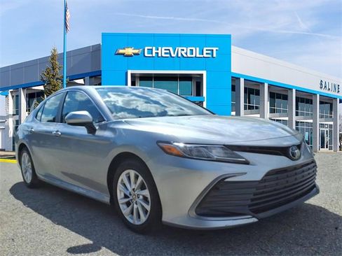 Used 2023 Toyota Camry LE image 1