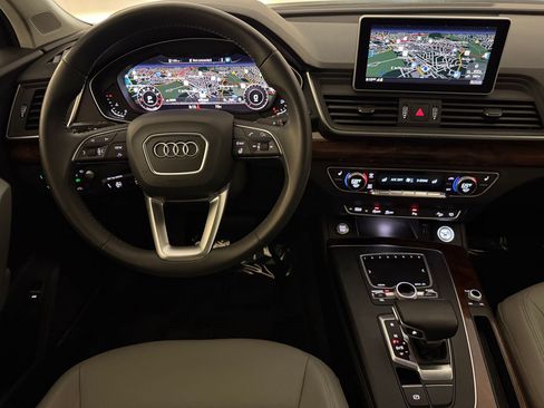 Used 2018 Audi Q5 Prestige w/ Prestige Package AWD/4WD image 31