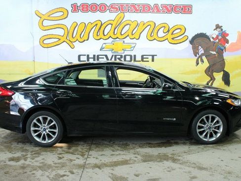 Used 2017 Ford Fusion S image 1