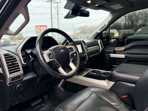 Used 2017 Ford F250 Lariat w/ Lariat Ultimate Package image 36