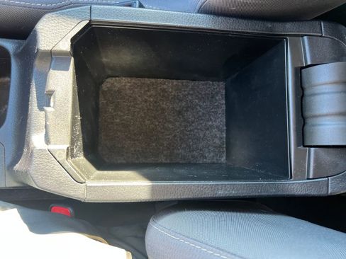 Used 2013 Toyota RAV4 XLE image 19