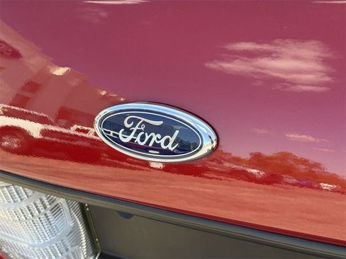 Used 2000 Ford Crown Victoria LX image 36