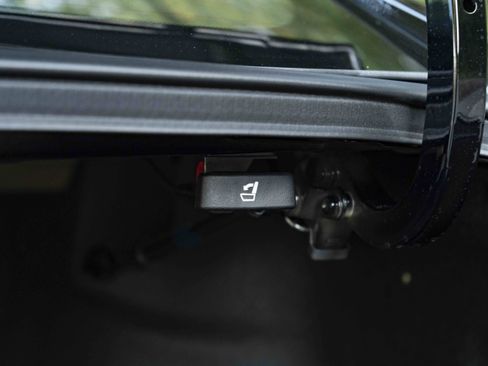 Used 2025 Honda Accord LX image 41