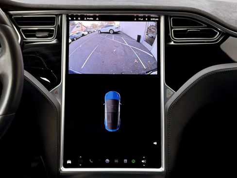 Used 2016 Tesla Model X 75D image 18