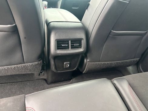 Used 2022 Chevrolet Equinox RS image 18